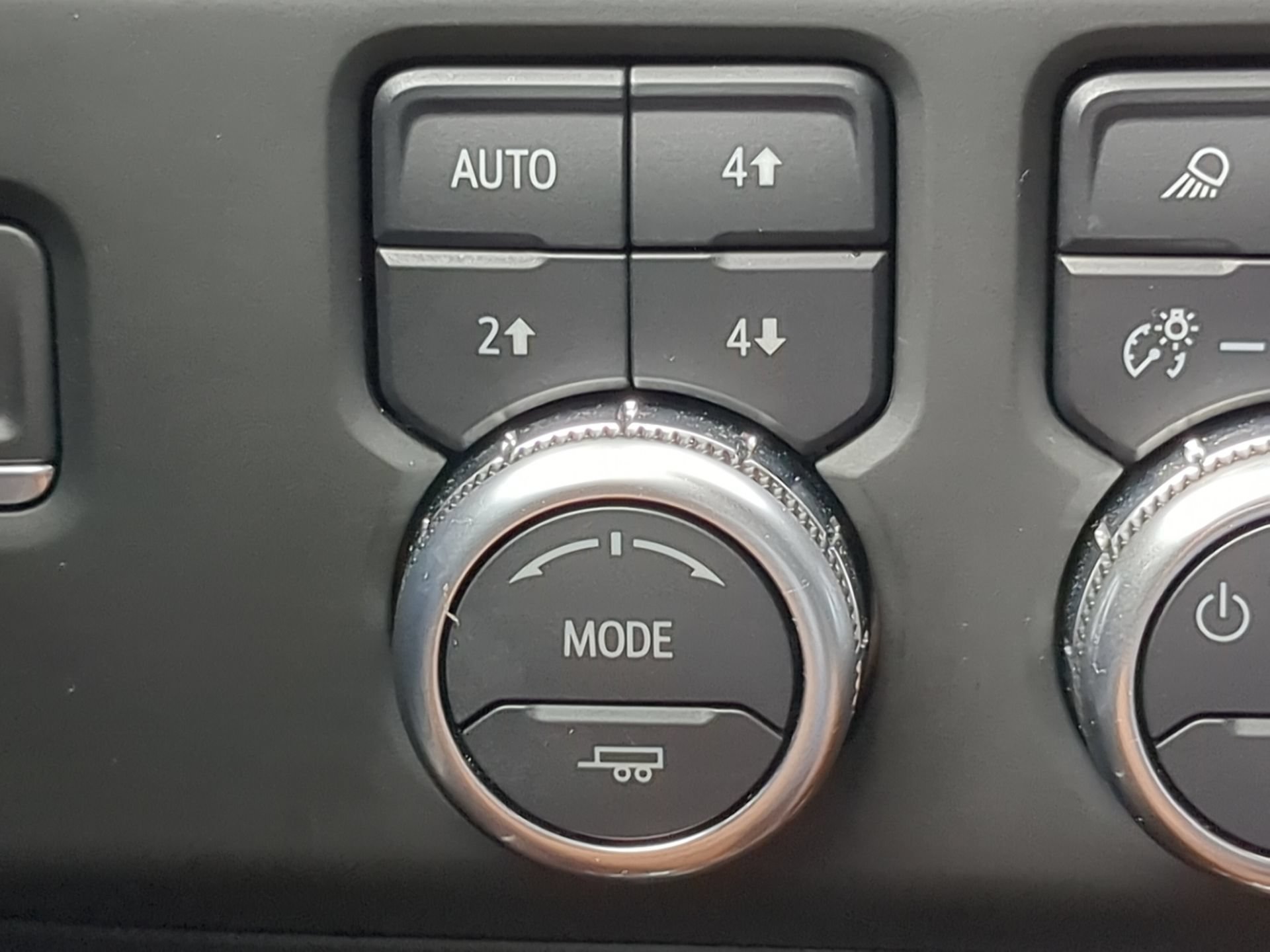 Used 2024 GMC Sierra 2500 AT4X AWD/4WD image 63