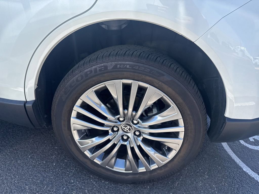Used 2021 Toyota Venza Limited AWD/4WD image 8