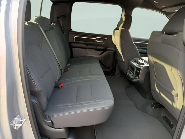Used 2025 RAM 1500 Big Horn AWD/4WD image 40