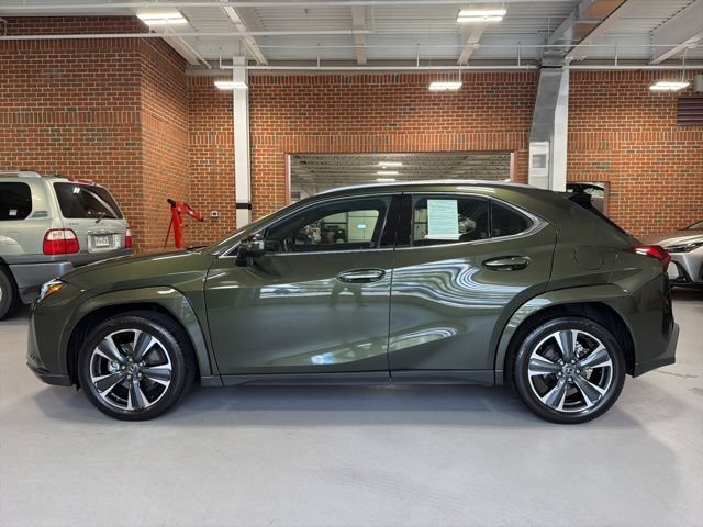 Used 2025 Lexus UX 300h AWD w/ Accessory Package (Z1) image 4