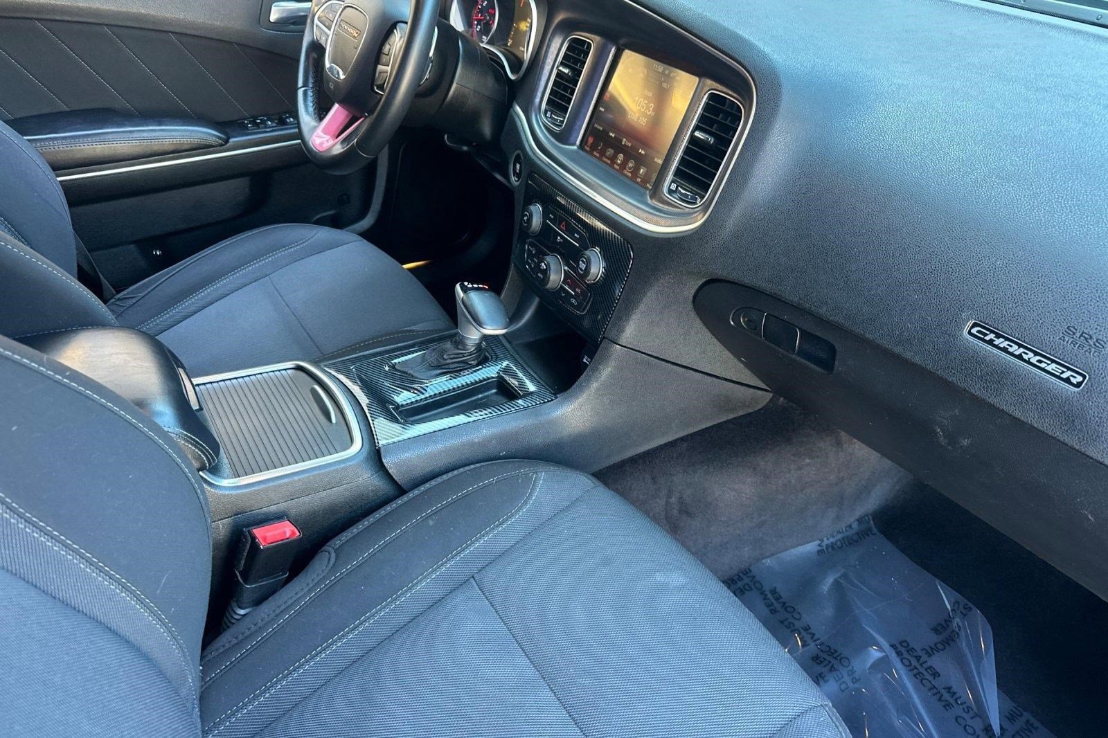 Used 2016 Dodge Charger R/T image 31