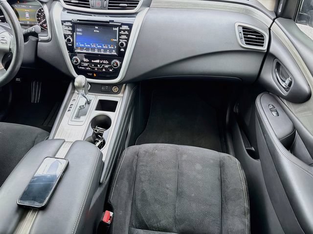 Used 2018 Nissan Murano SV FWD image 17