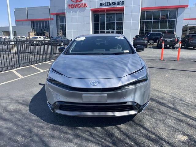 Used 2024 Toyota Prius XLE image 3