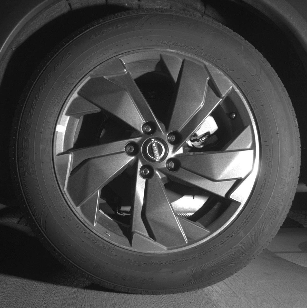 Used 2025 Nissan Rogue SV FWD image 14
