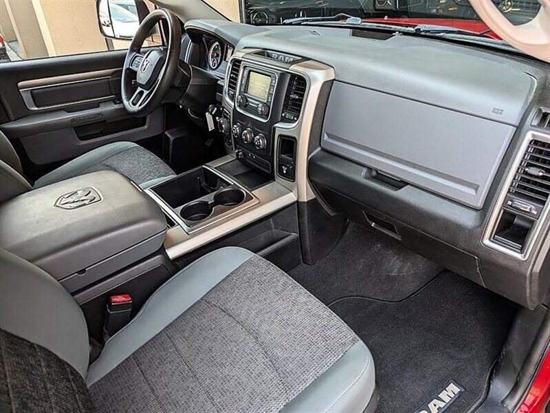 Used 2015 RAM 1500 Classic SLT w/ Remote Start & Security Group AWD/4WD image 4