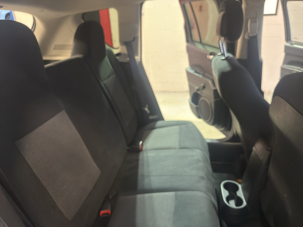 Used 2016 Jeep Compass Sport FWD image 25
