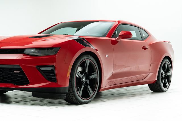 Used 2018 Chevrolet Camaro SS image 9