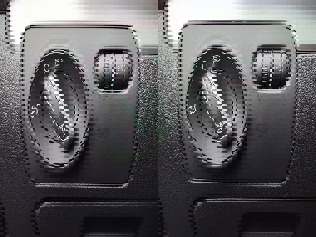 Used 2013 Volkswagen GTI Autobahn image 16