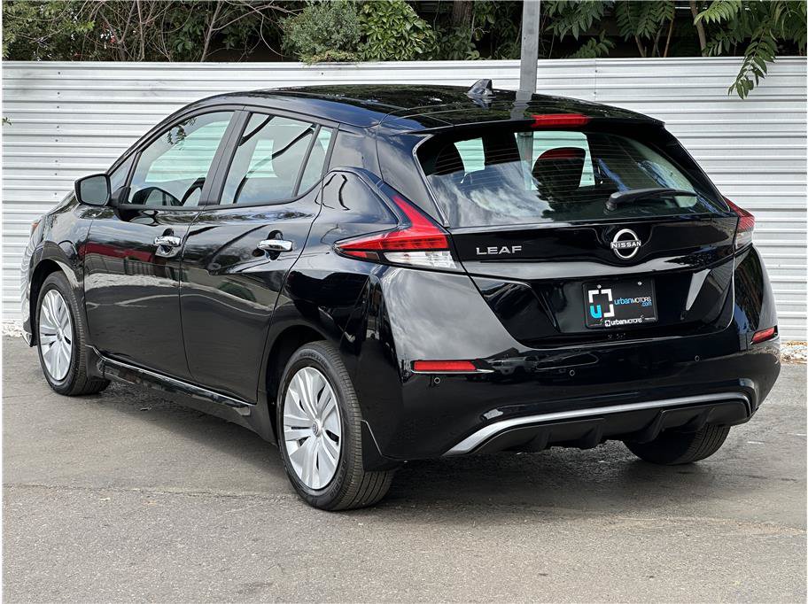 Used 2025 Nissan Leaf S FWD image 3