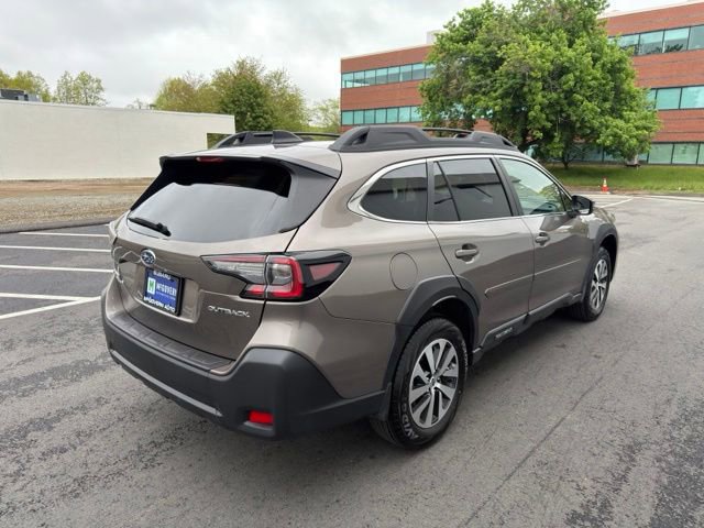 Used 2024 Subaru Outback Premium AWD/4WD image 6