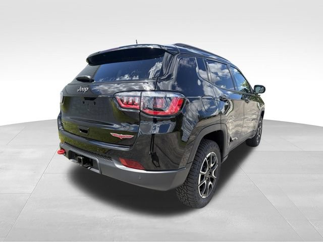 New 2026 Jeep Compass Trailhawk w/ Trailer Tow Group AWD/4WD image 16