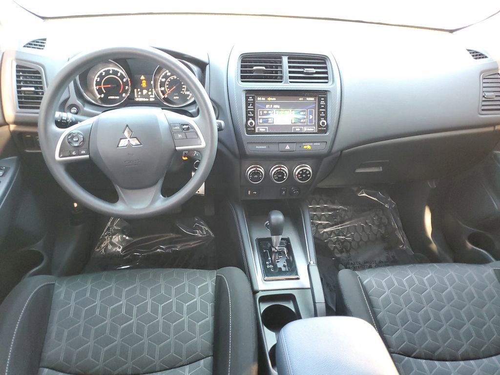 Used 2025 Mitsubishi Outlander Sport ES image 7