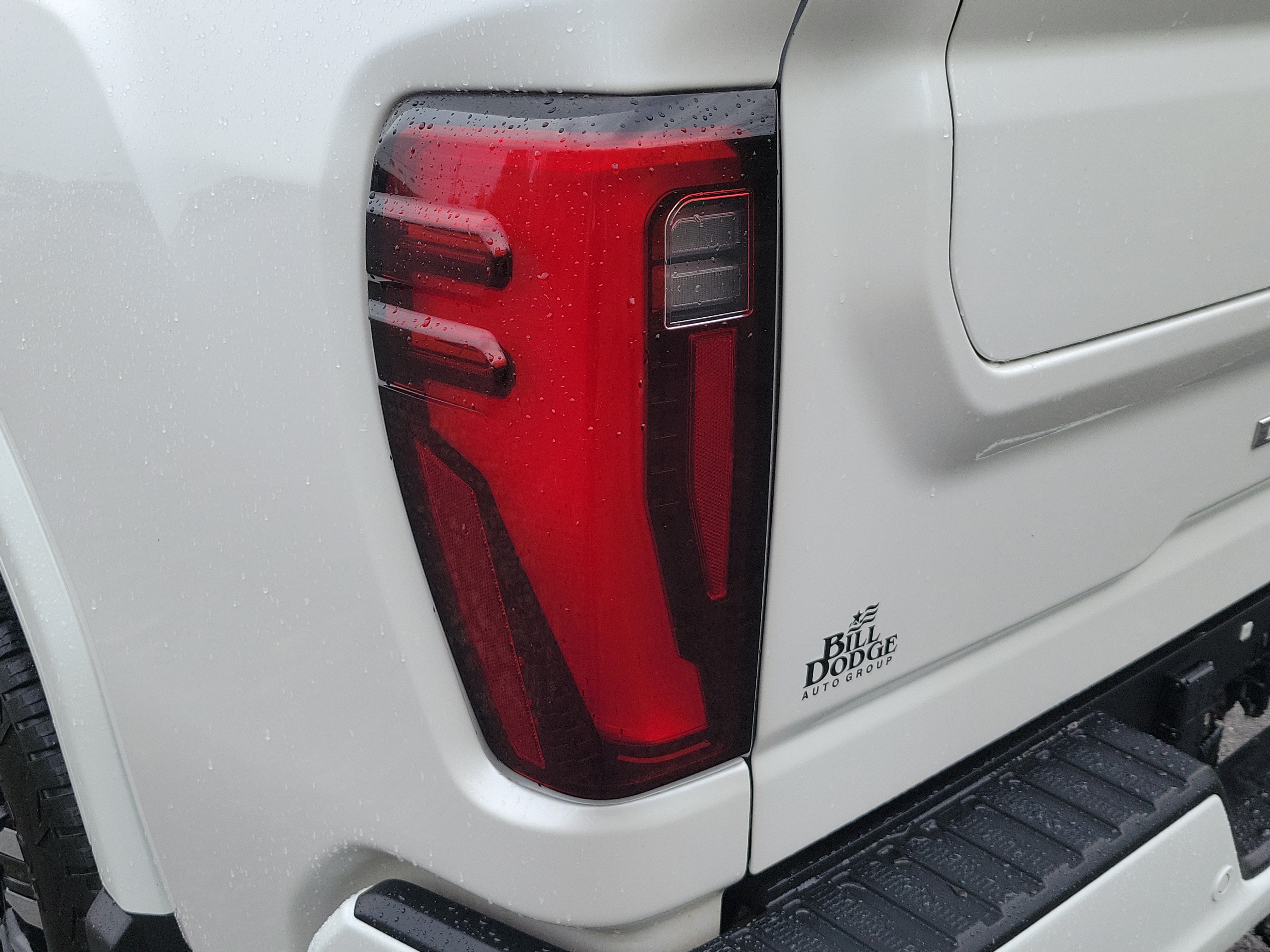 Used 2024 GMC Sierra 3500 Denali Ultimate AWD/4WD image 11