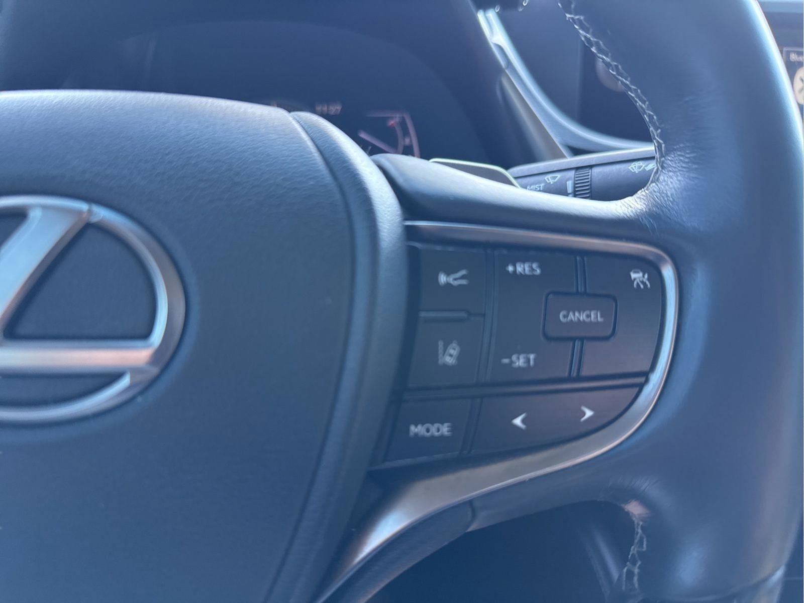 Used 2019 Lexus ES 350 image 16