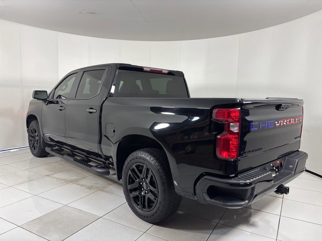 Used 2024 Chevrolet Silverado 1500 Custom w/ Turbomax Blackout Package image 3