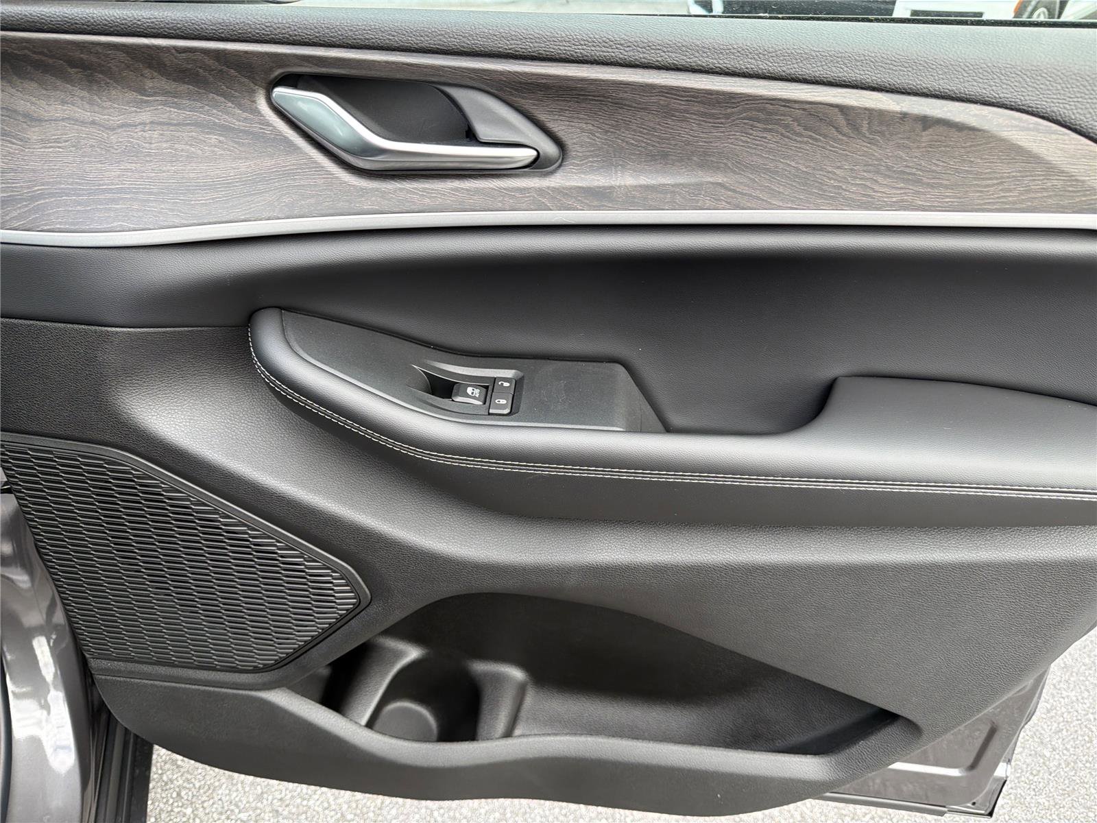 New 2025 Jeep Grand Cherokee Limited image 15