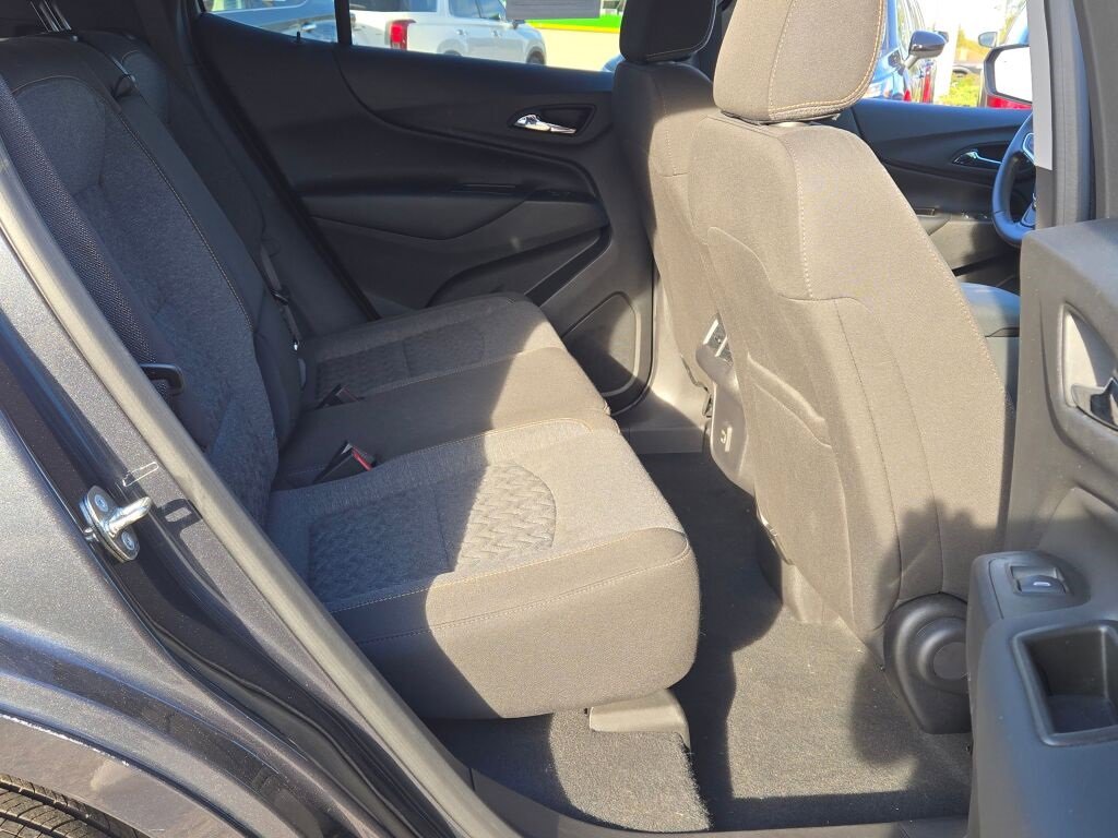 Used 2023 Chevrolet Equinox LT image 9