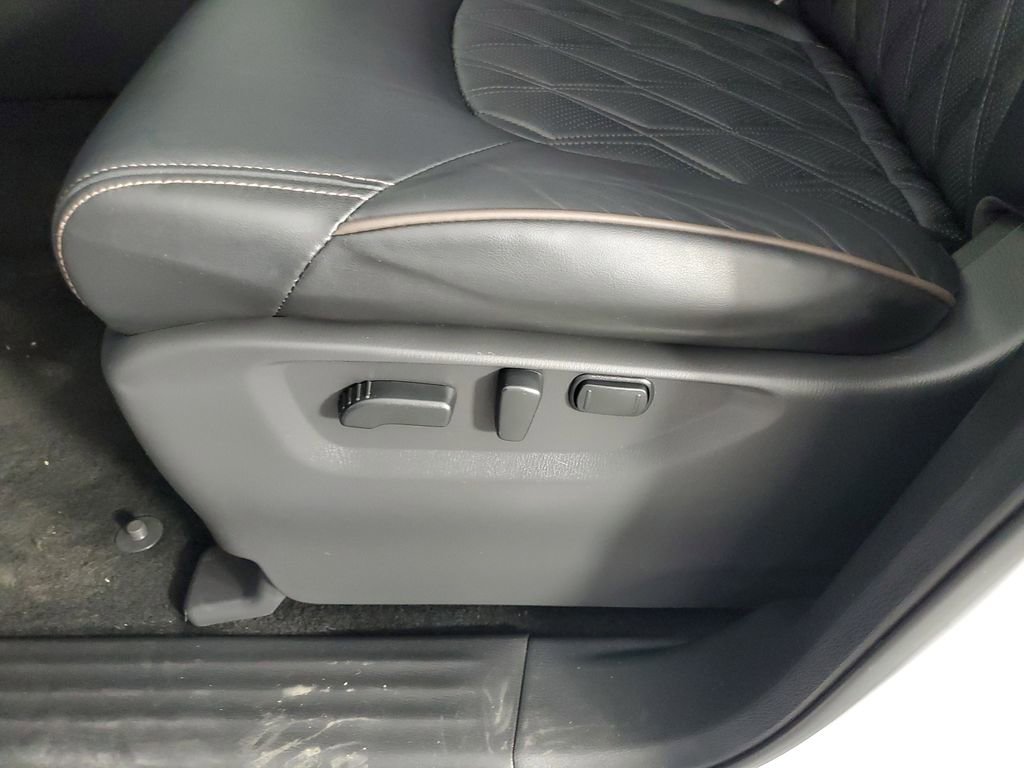 Used 2023 Nissan Armada Platinum w/ Cargo Package RWD image 30