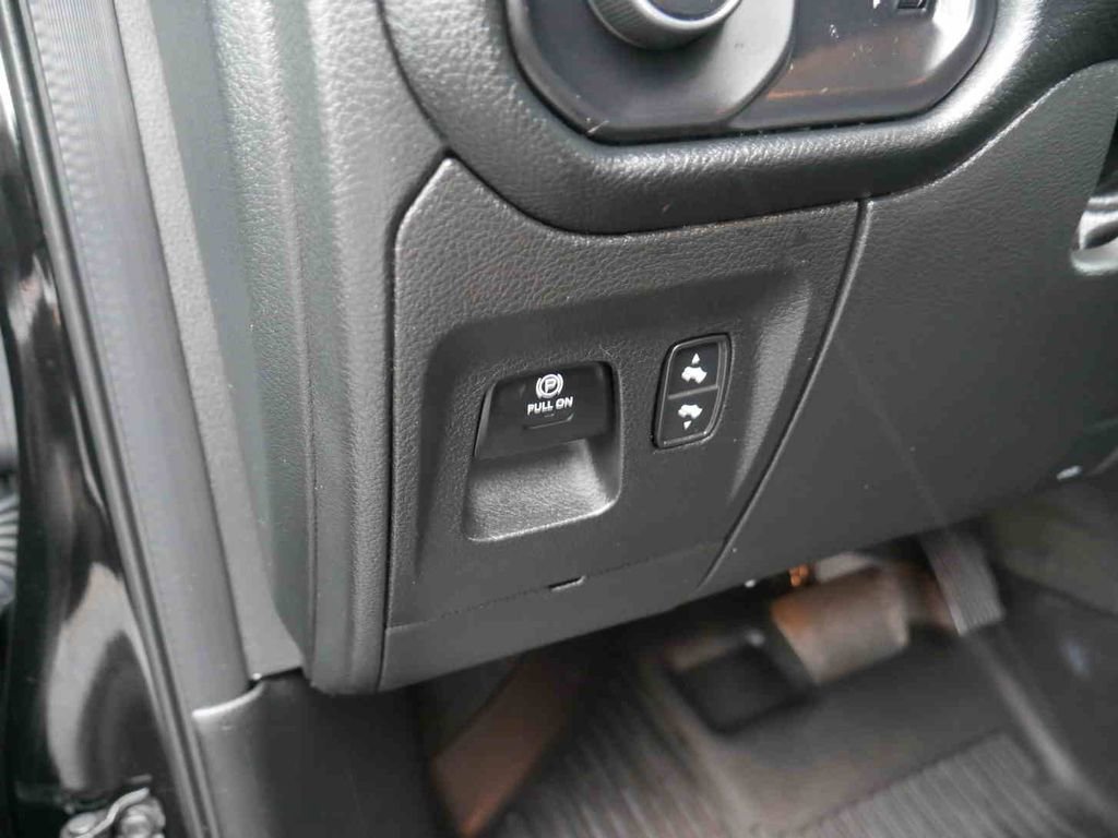 Certified 2022 RAM 1500 Big Horn w/ Trailer Tow Group image 32