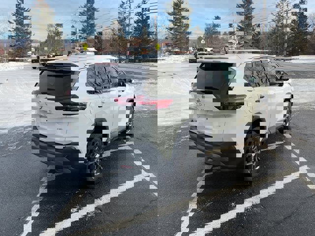 Used 2022 Nissan Rogue S image 7