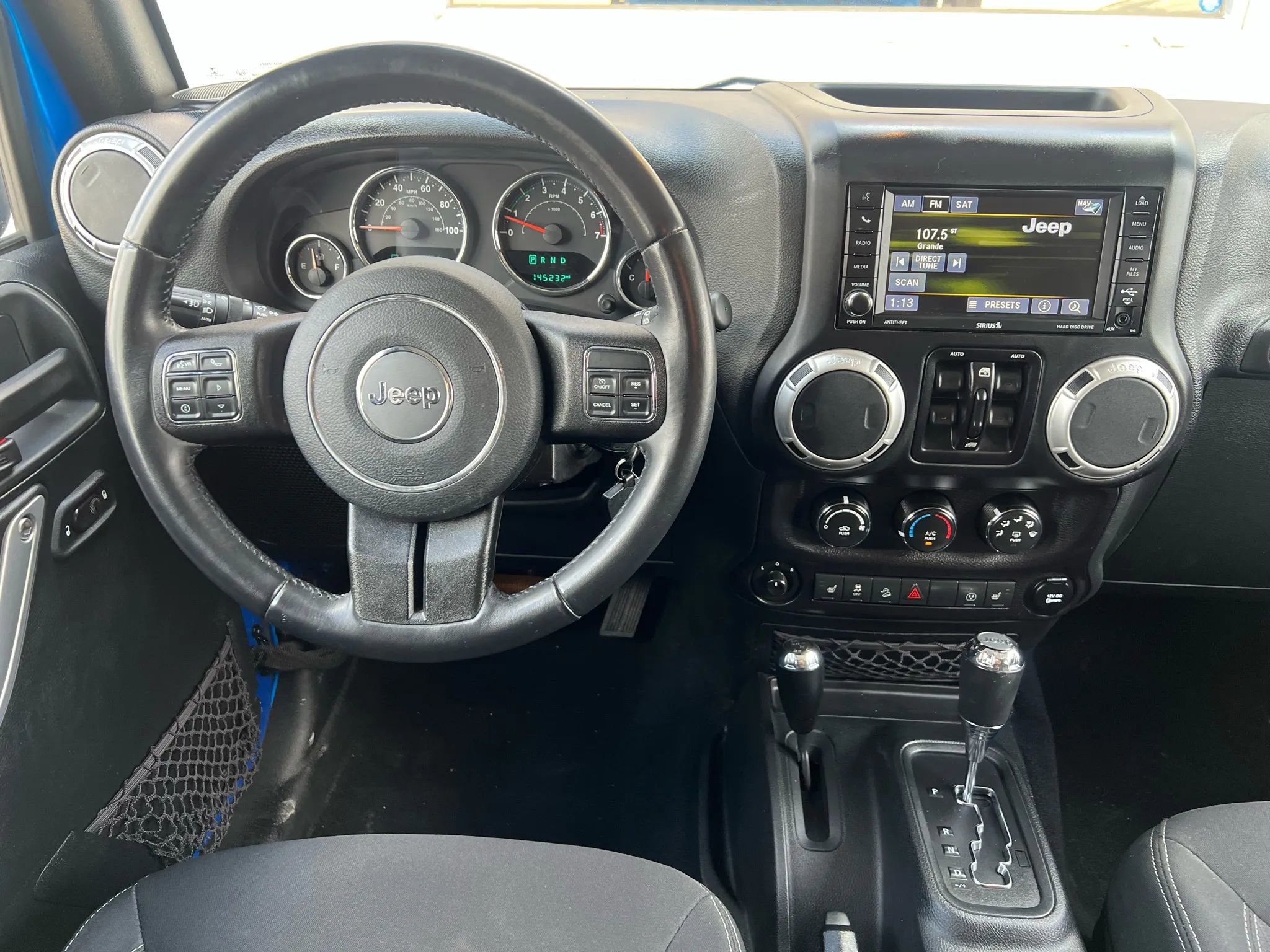 Used 2016 Jeep Wrangler Unlimited Rubicon w/ Connectivity Group image 34