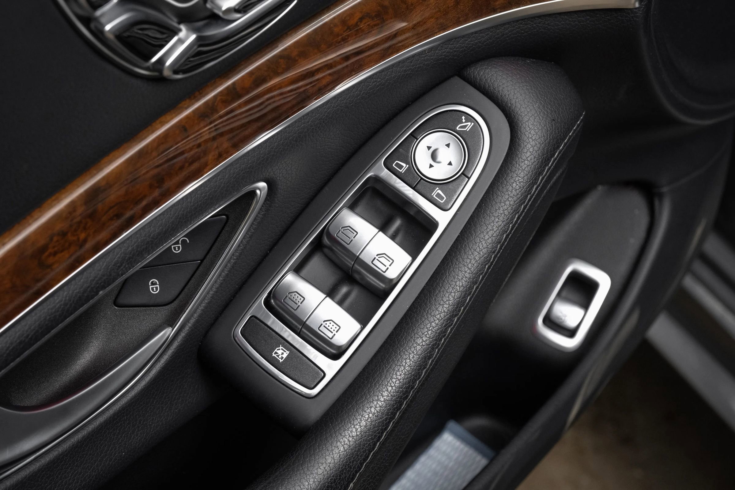 Used 2014 Mercedes-Benz S 550 Sedan image 53