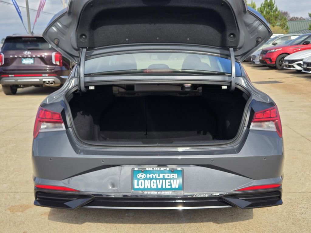 Used 2023 Hyundai Elantra Limited FWD image 7