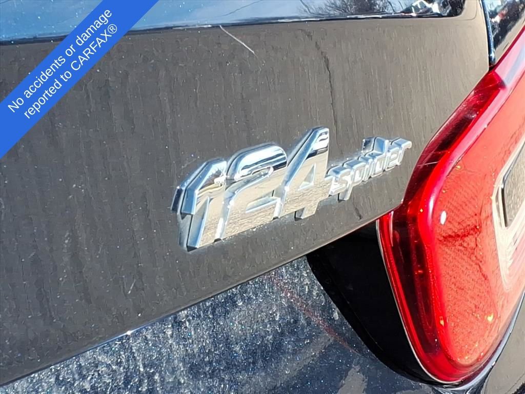 Used 2020 FIAT 124 Spider Classica w/ Mopar All Weather Plus Group image 12