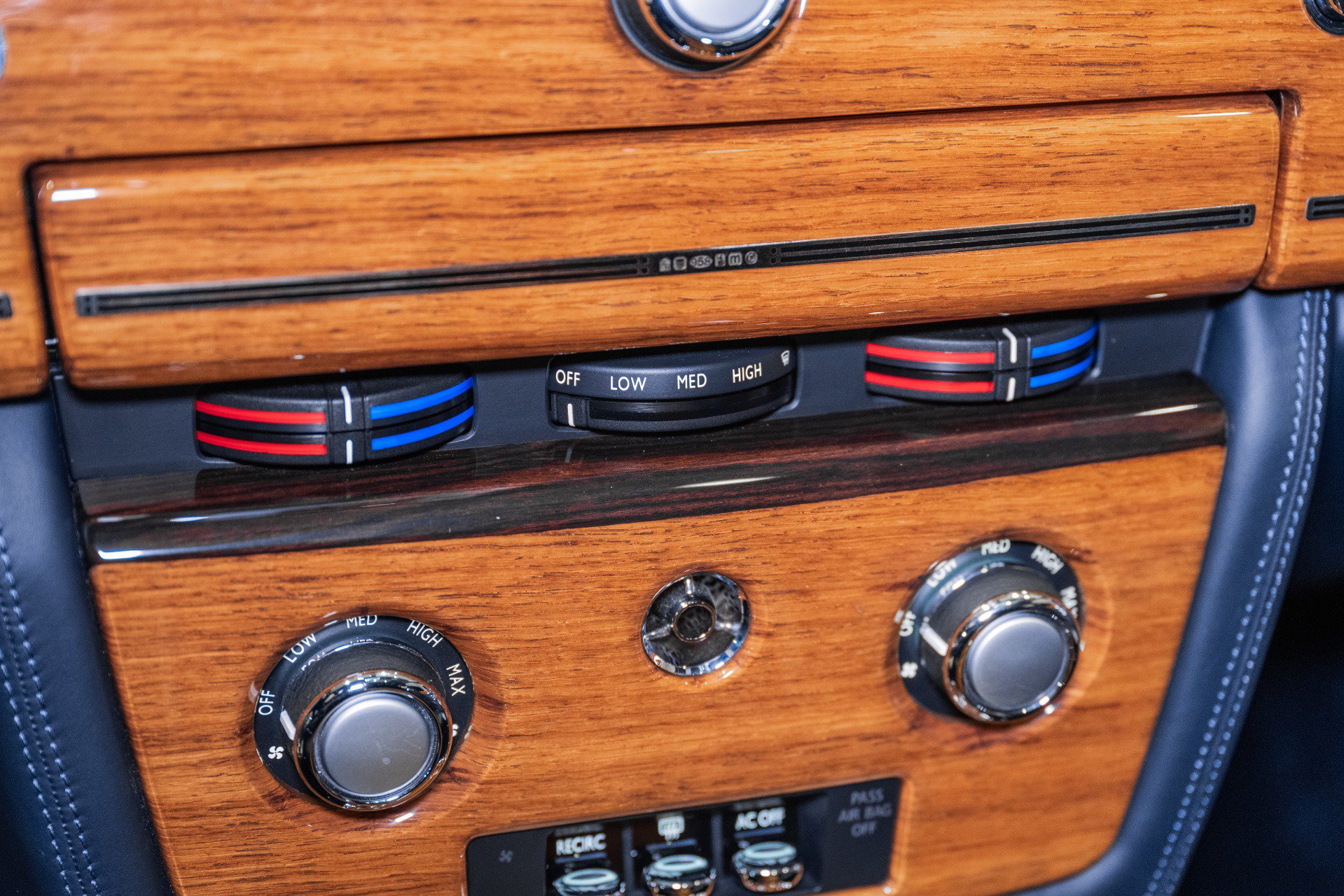 Used 2011 Rolls-Royce Phantom Sedan RWD image 64