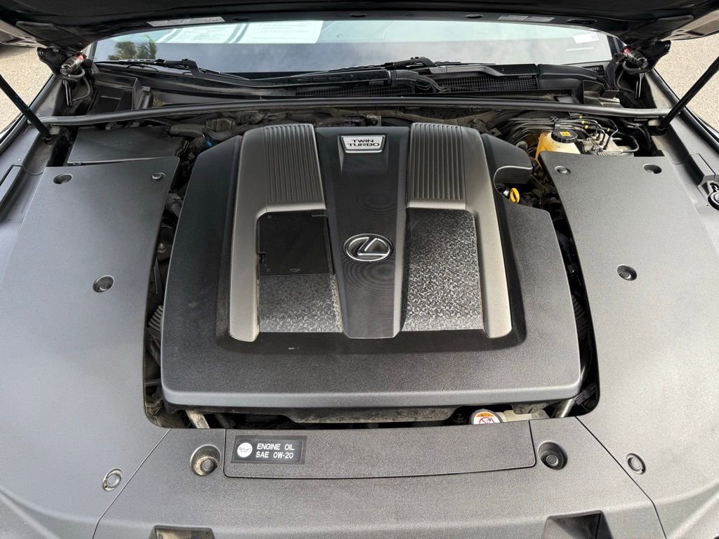 Used 2019 Lexus LS 500 w/ Accessory Package (Z2) RWD image 15