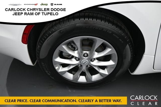 Used 2026 Chrysler Pacifica Limited FWD image 48