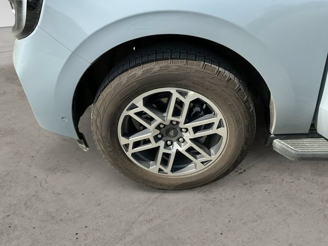 Certified 2025 Ford Expedition Active AWD/4WD image 10