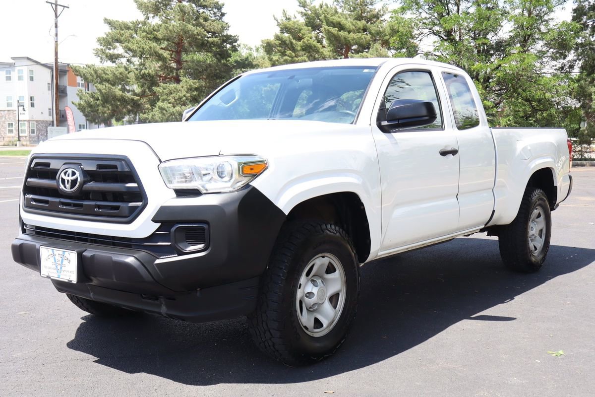 Used 2016 Toyota Tacoma SR AWD/4WD image 12