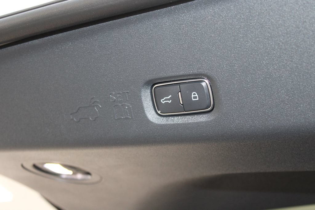 New 2026 Ford Expedition Active RWD image 17