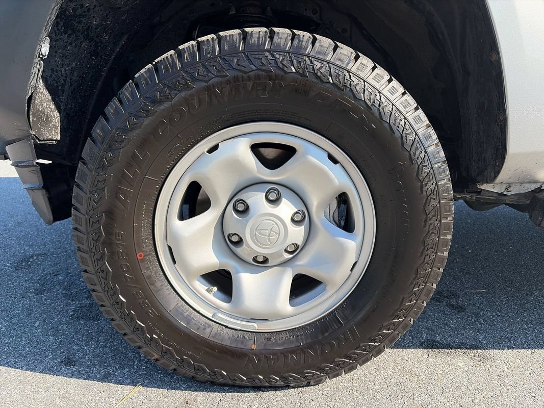 Used 2020 Toyota Tacoma SR AWD/4WD image 30