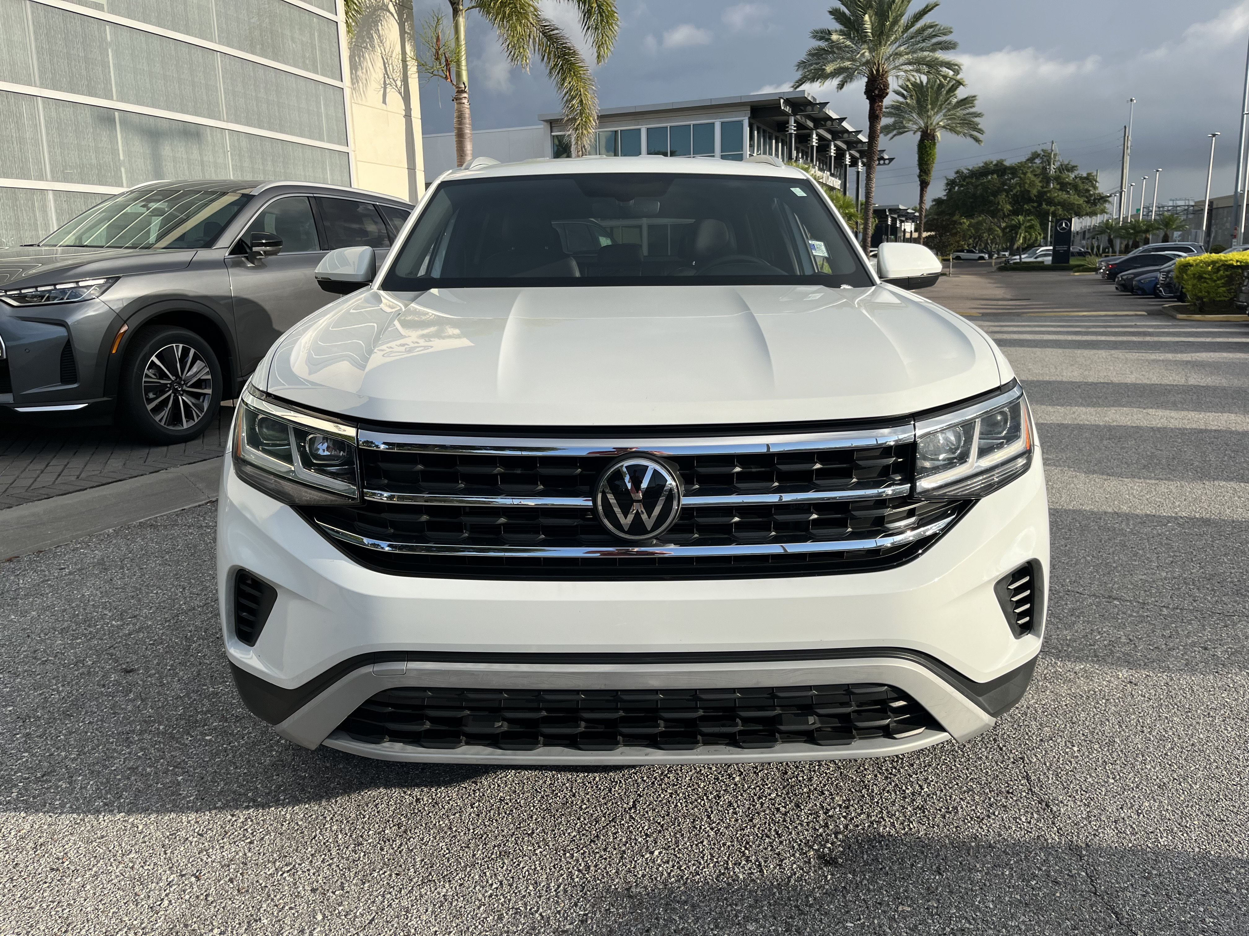 Used 2022 Volkswagen Atlas Cross Sport SE FWD image 10