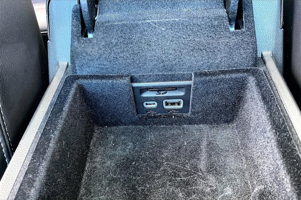 Used 2022 Cadillac XT6 Premium Luxury w/ Technology Package image 26