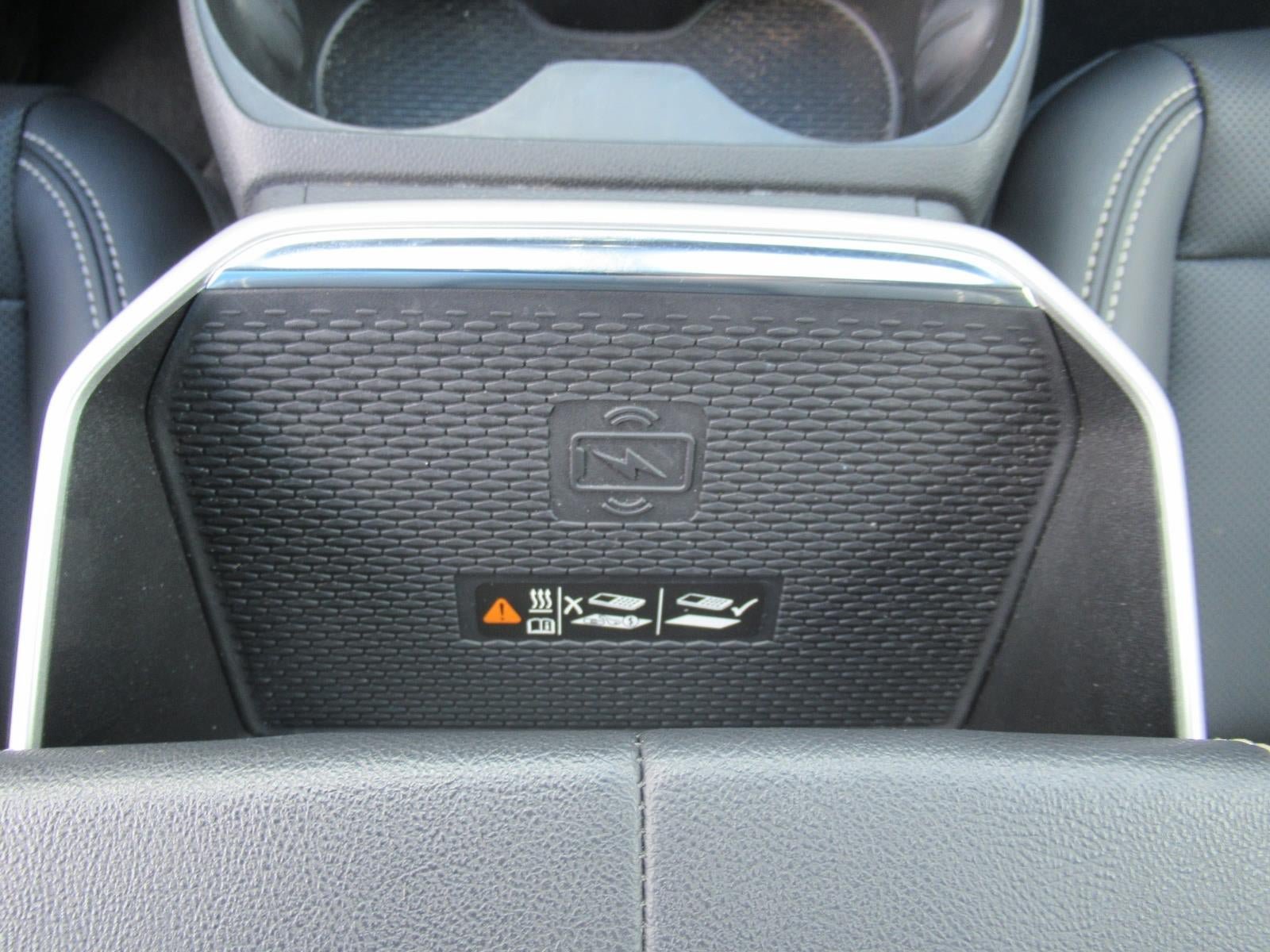 Used 2025 GMC Terrain Elevation w/ Elevation Premium Package AWD/4WD image 19