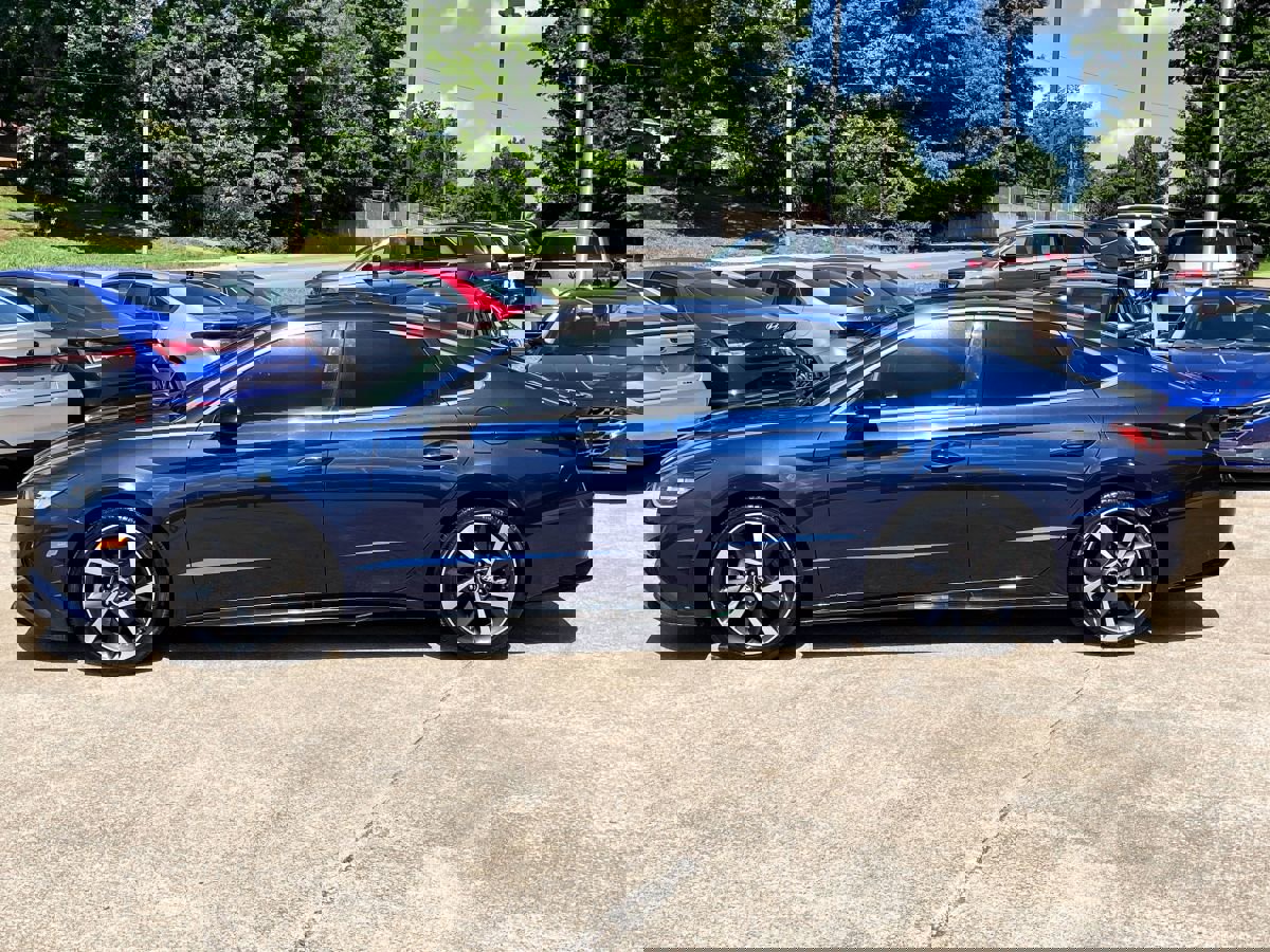 Used 2021 Hyundai Sonata SEL Plus w/ Tech Package image 3