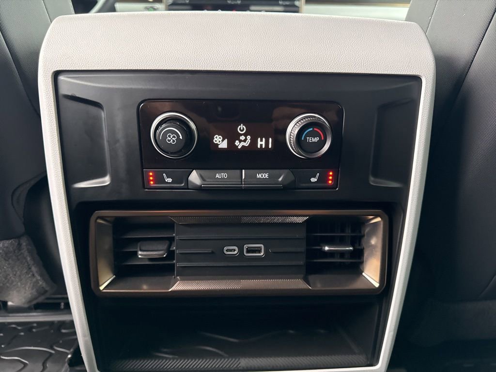 Used 2024 GMC Hummer EV 3X w/ LPO, Illumination Package image 13