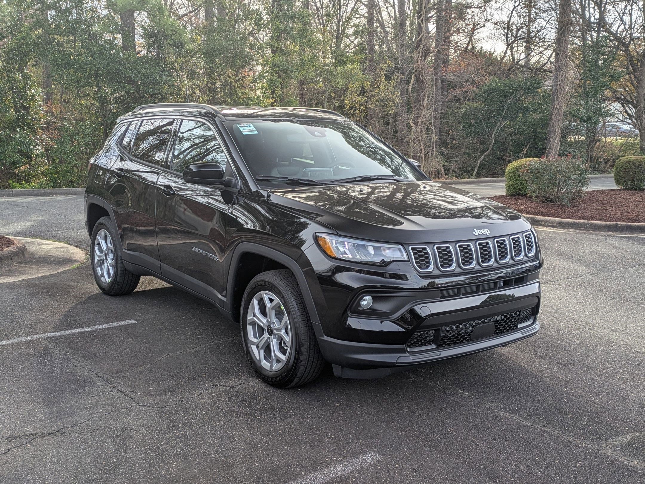 New 2026 Jeep Compass Latitude image 3