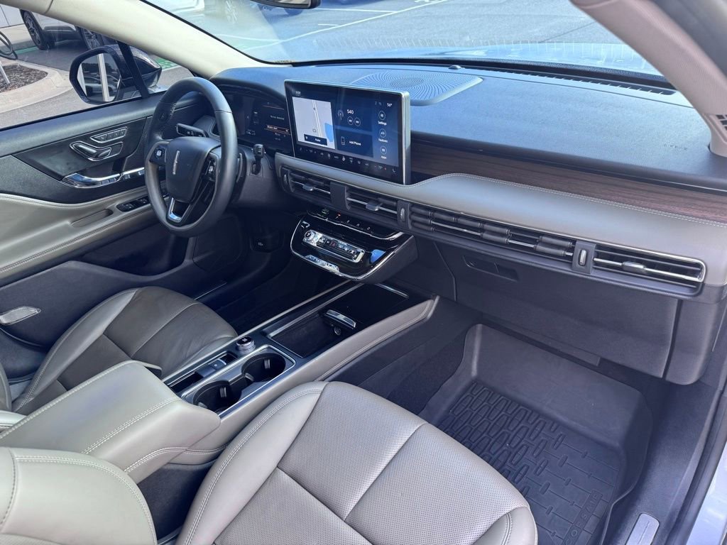 Used 2023 Lincoln Corsair Reserve image 21