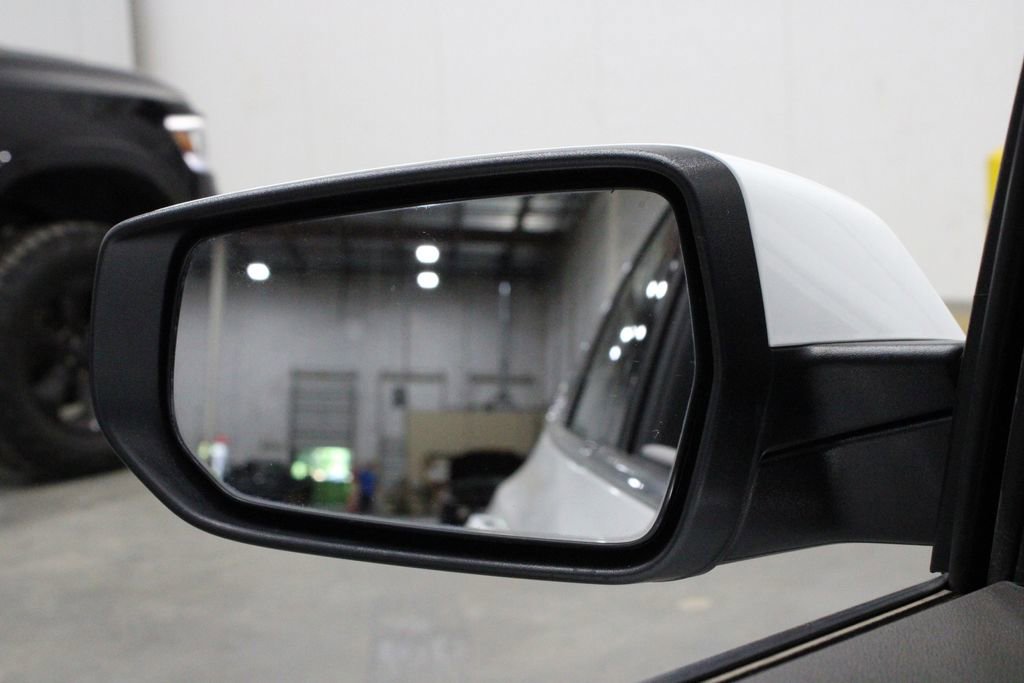 Used 2022 Chevrolet Malibu LT image 39