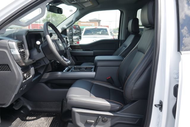New 2026 Ford F550 4x4 Crew Cab image 2