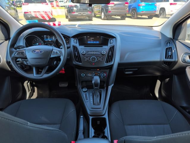 Used 2017 Ford Focus SE w/ Interior Protection Package FWD image 14