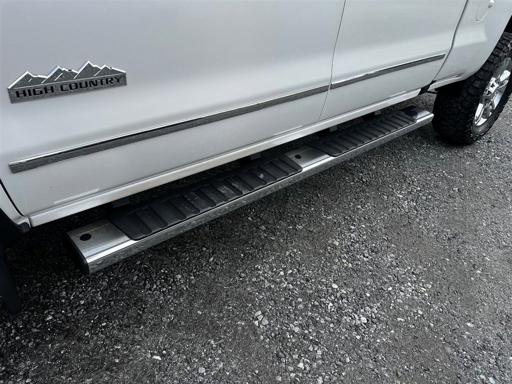 Used 2018 Chevrolet Silverado 2500 High Country w/ Duramax Plus Package image 16
