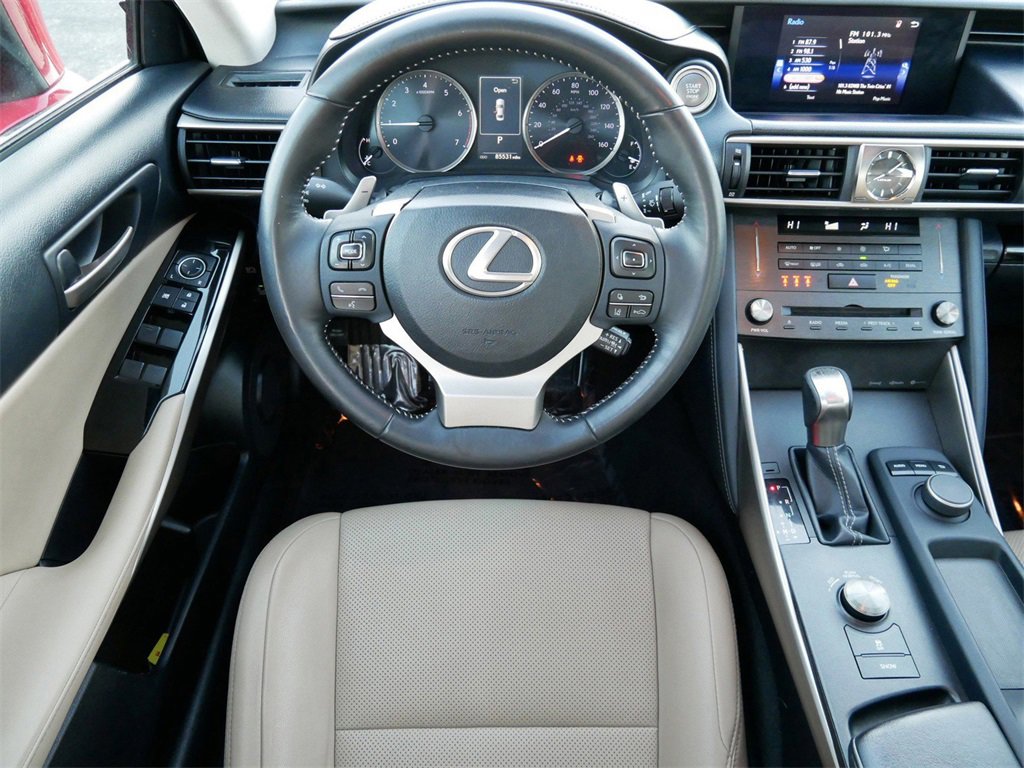 Used 2019 Lexus IS 300 image 11