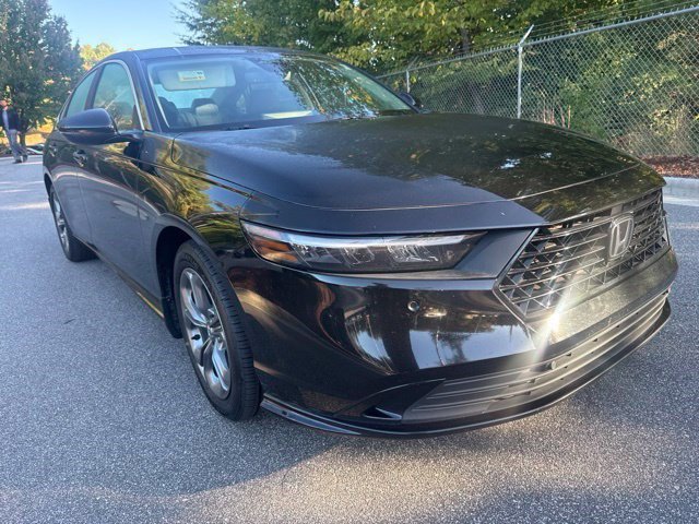 Used 2024 Honda Accord EX-L image 3