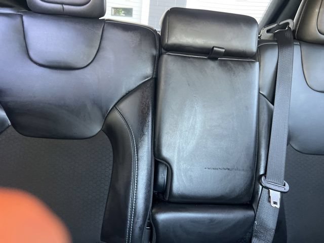 Used 2021 Jeep Cherokee Latitude Plus AWD/4WD image 10