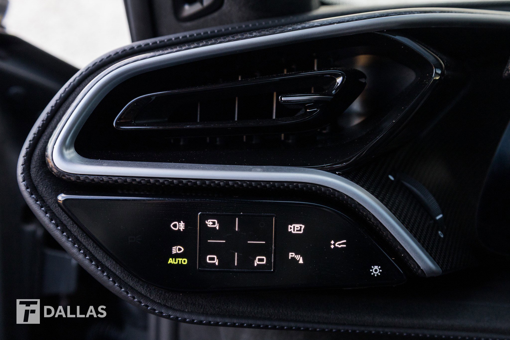 Used 2023 Ferrari 296 GTB image 28